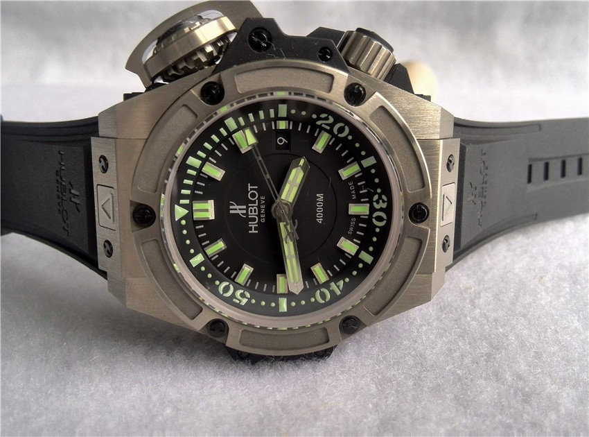 Hublot Big Bang King Diver 400m Automatic Watch-Black Dial Luminous Bar Markers-Black Rubber Strap