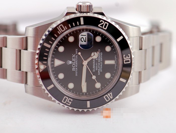 ROLEX SUBMARINER DATE AUTOMATIC WATCH CERAMIC BLACK DIAL