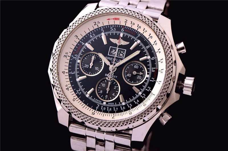 Breitling Bentley 6.75 Big Date Chronograph-Black Dial Black Subdials-Stainless Steel Bracelet