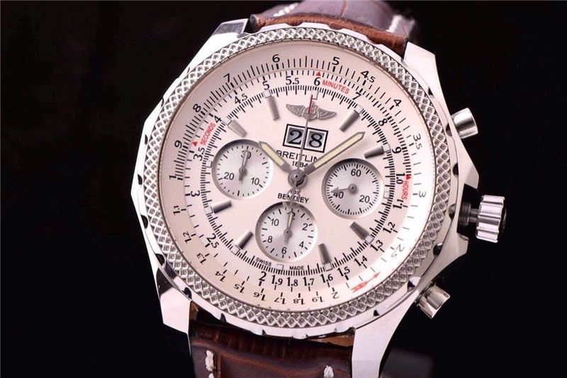 Breitling Bentley 6.75 Big Date Chronograph-White Dial White Subdials-Brown Leather Strap