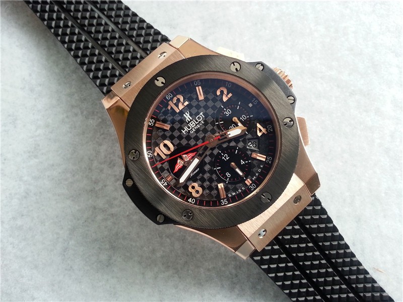 Hublot Big Bang TUIGA Special Edition Chronograph 18K Rose Gold-Black Carbon Fibre Dial-Black Rubber Strap